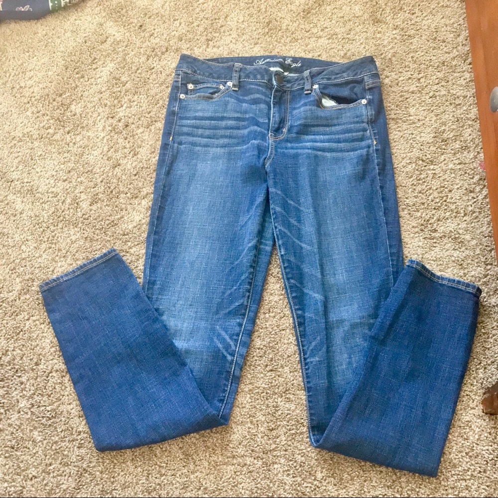 AMERICAN EAGLE SUPER SKINNY DARK WASH JEANS 12L